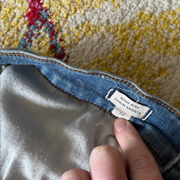 MADEWELL HIGH RISE RAW HEM DENIM SHORTS SIZE 26 / 2 BUTTON FLY - Picture 6 of 8